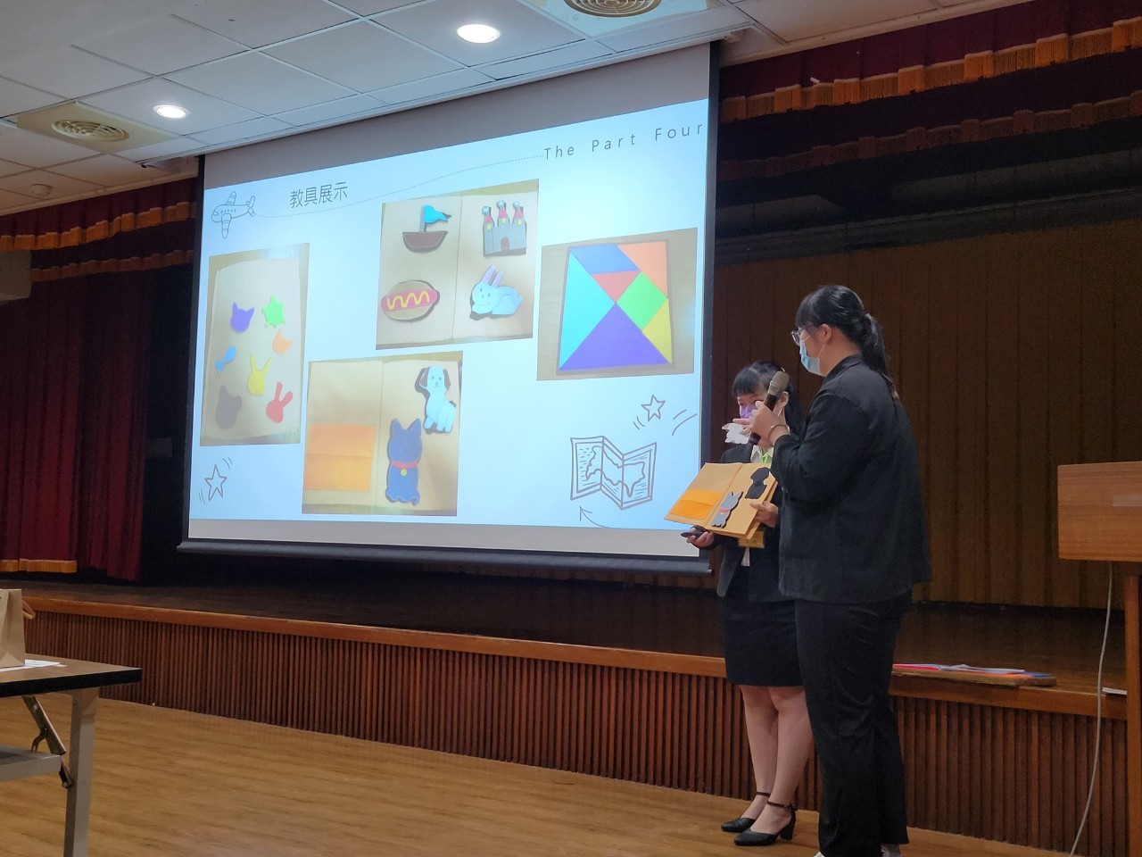 111-110學年人文與管理學院-學生實務專題競賽