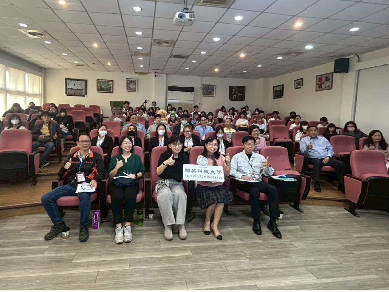 114.12.10 人文與管理學院2025全國數位人文學生實務專題競賽(另開新視窗)